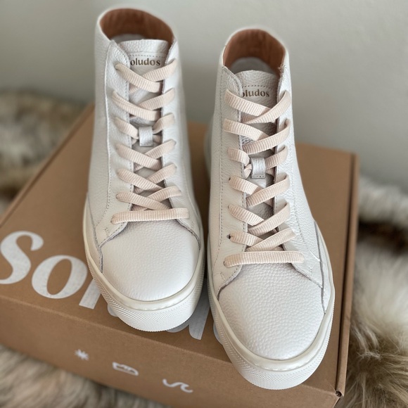 Soludos Ibiza High Top Sneaker in White New in Box - Picture 3 of 6